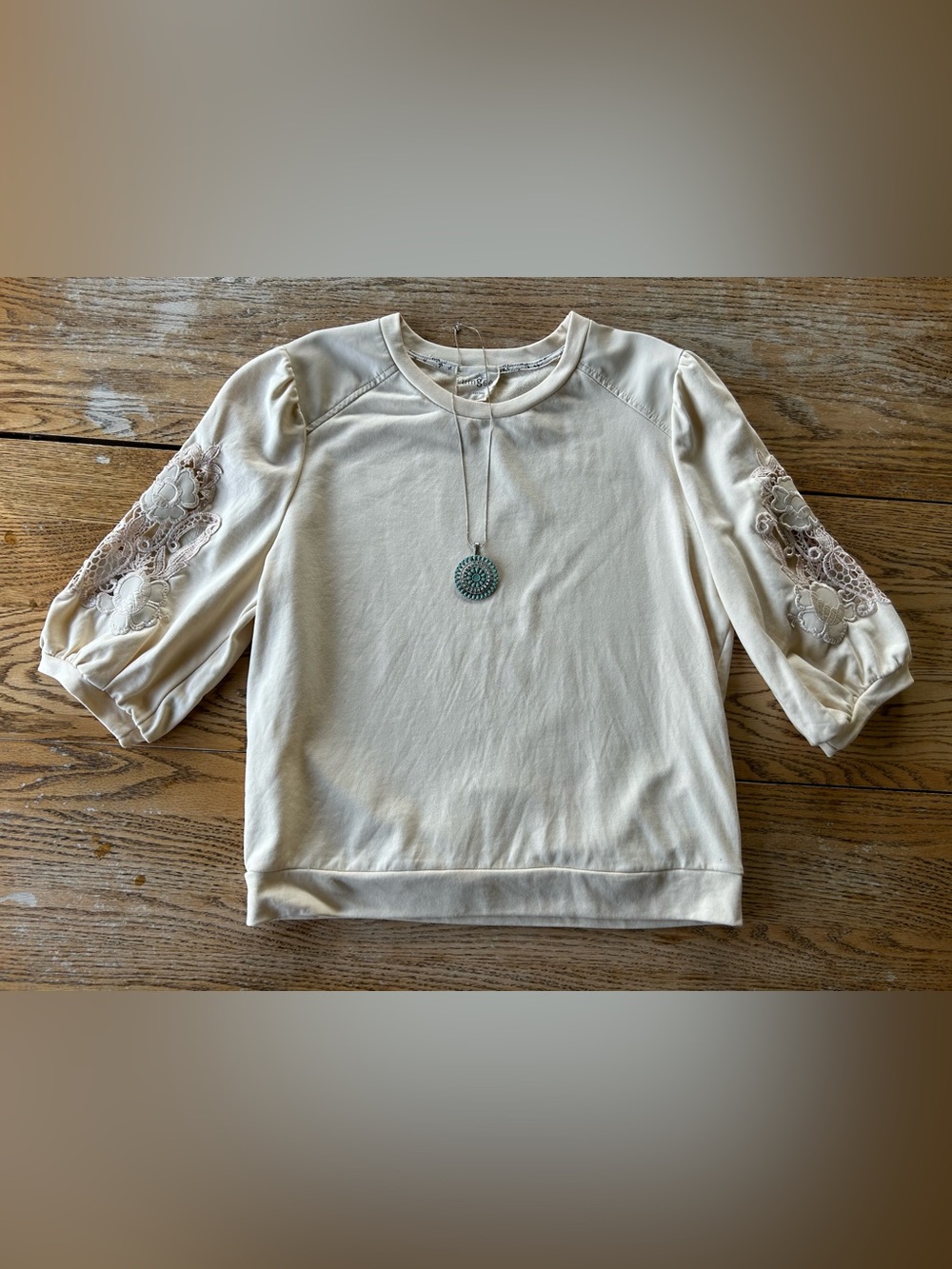 Umgee | Cream Lace-Inset Puff Sleeve Top